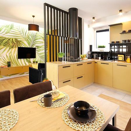 W&K Apartments - Gold Suite - Faktura Vat, Parking Koszalin Bagian luar foto